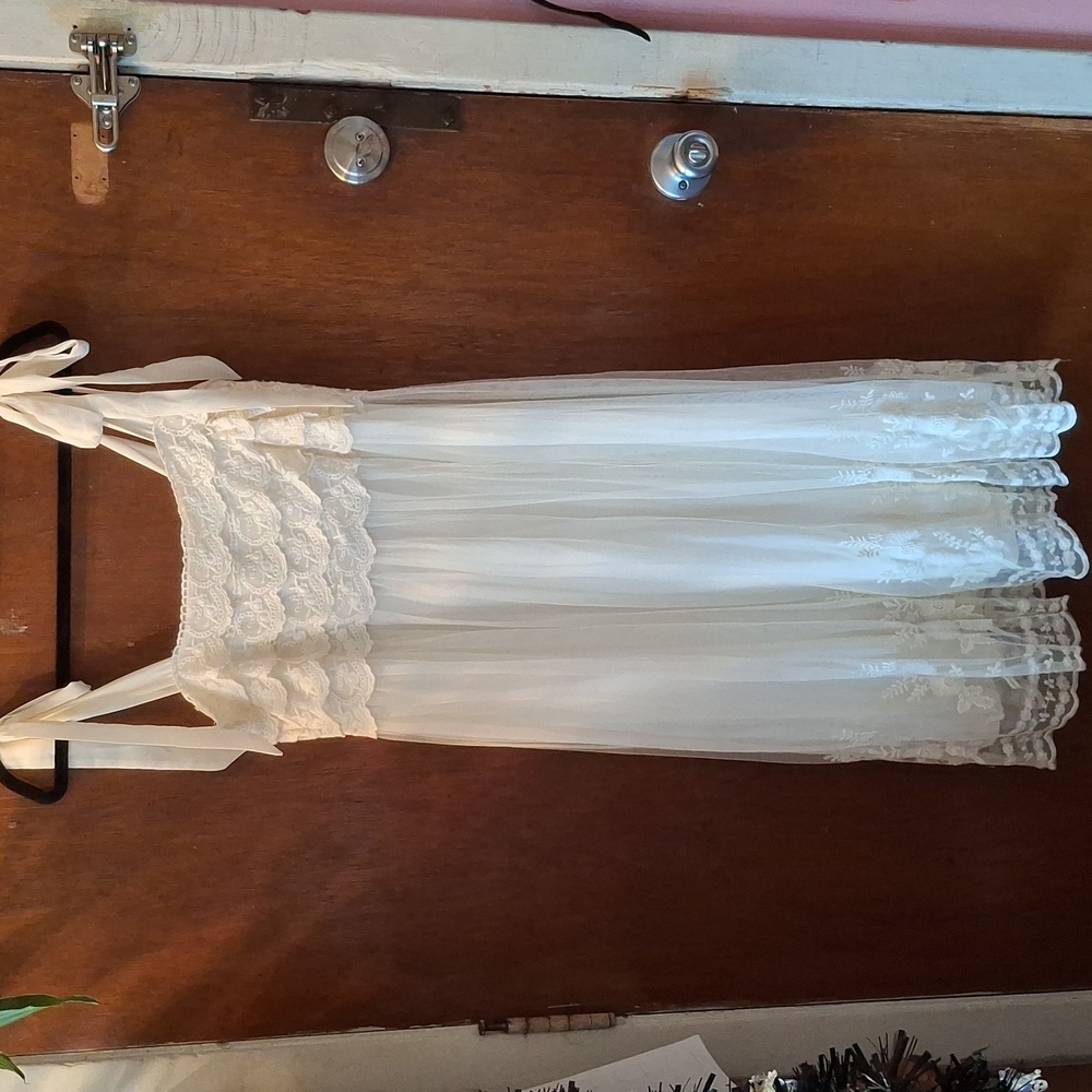 H&M Conscious Collection Cream Dress Sz SMALL Lace Shoulder Bow Lace Hem Cottage